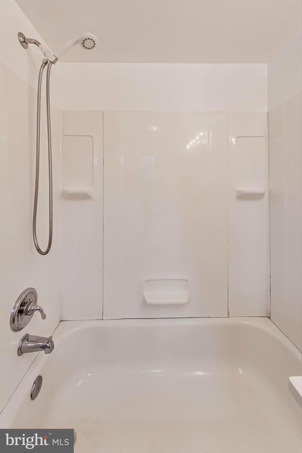 981 Patuxent Road Odenton, MD 21113 - Photo 19 of 48 Full Bathroom