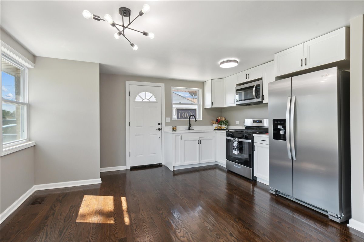 9002 South Pulaski Road Hometown, IL 60456 - Photo 6 of 15 Gallery Image 6