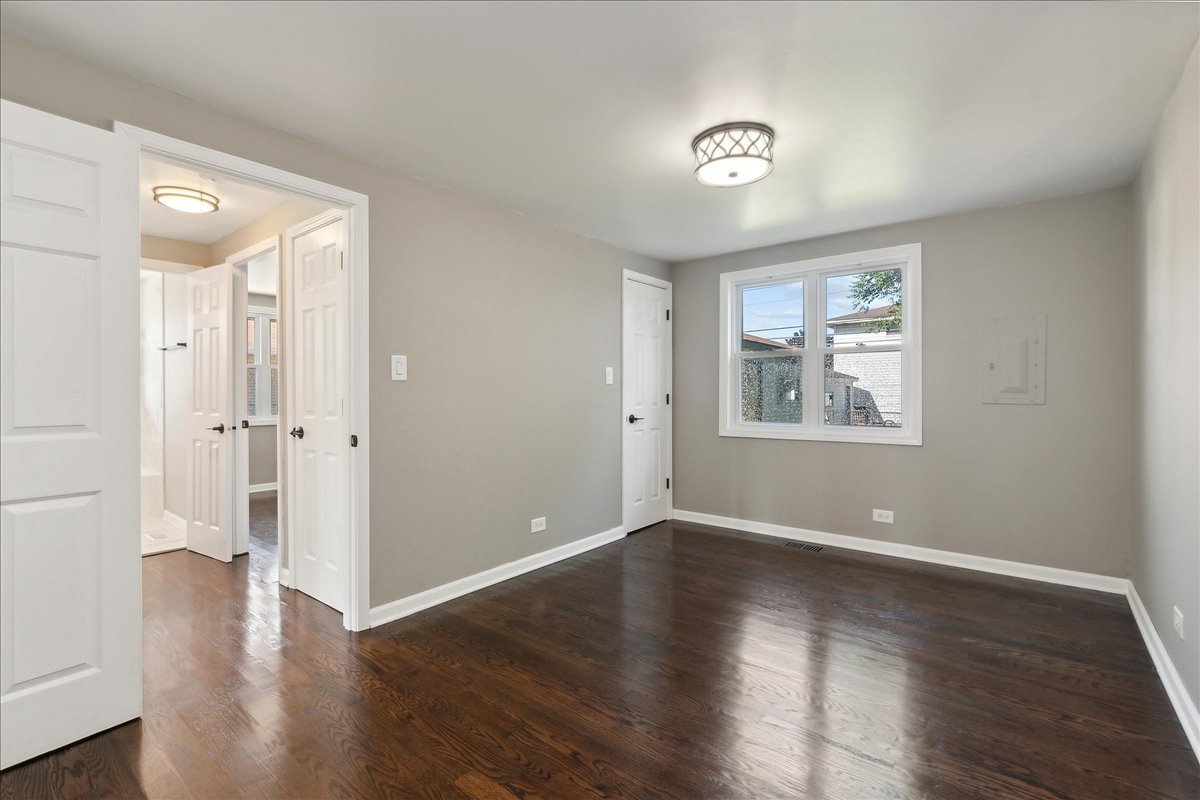 9002 South Pulaski Road Hometown, IL 60456 - Photo 9 of 15 Gallery Image 9