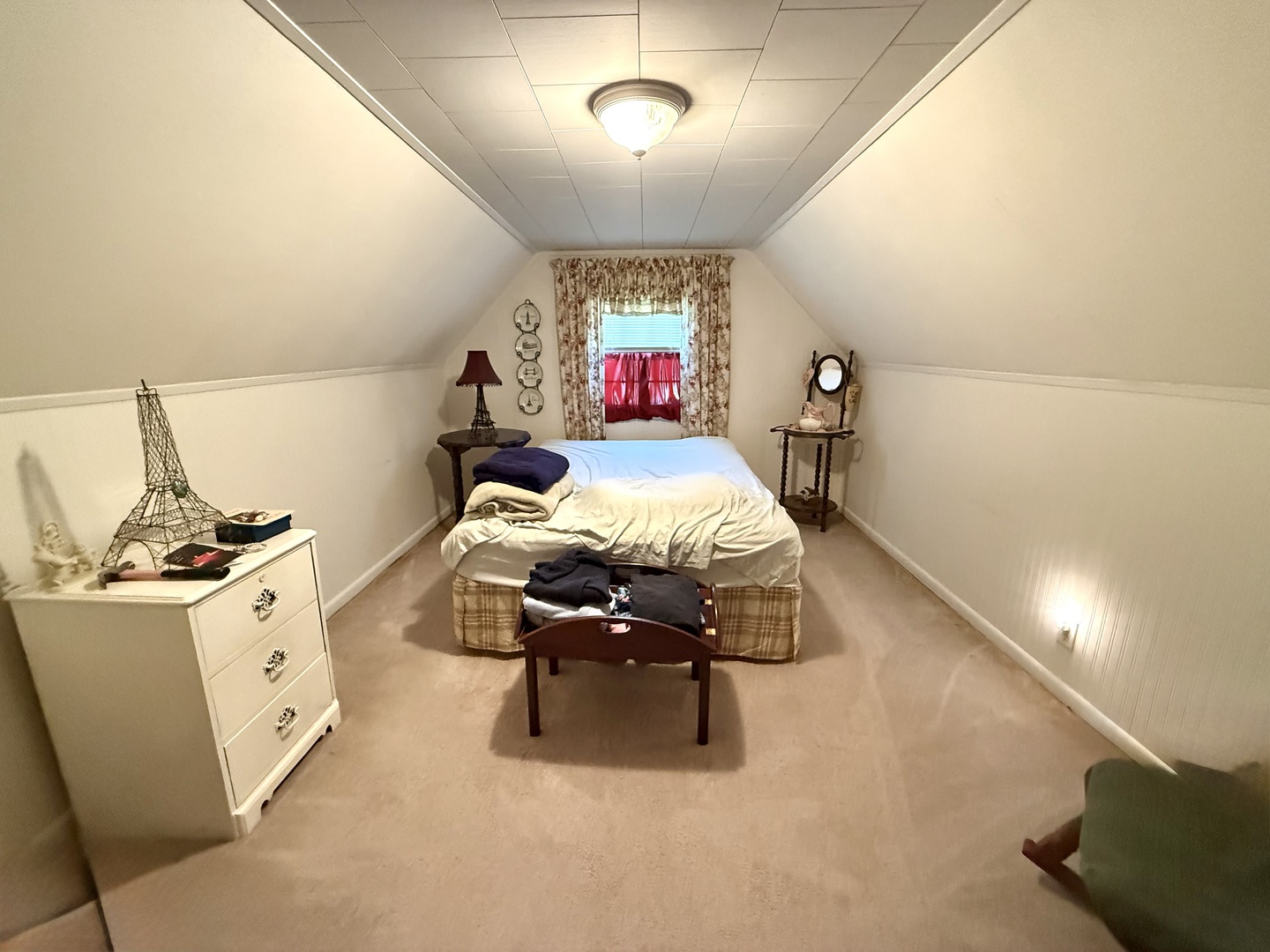 601 Ohio Street Grand Chain, IL 62941 - Photo 18 of 31 a bed room with furniture and a chandelier