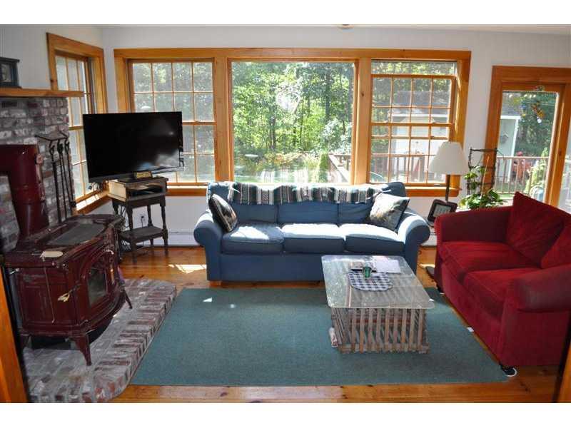 2 Old Cluff Road Kennebunkport, ME 04046 - Photo 4 of 14 Living Room.