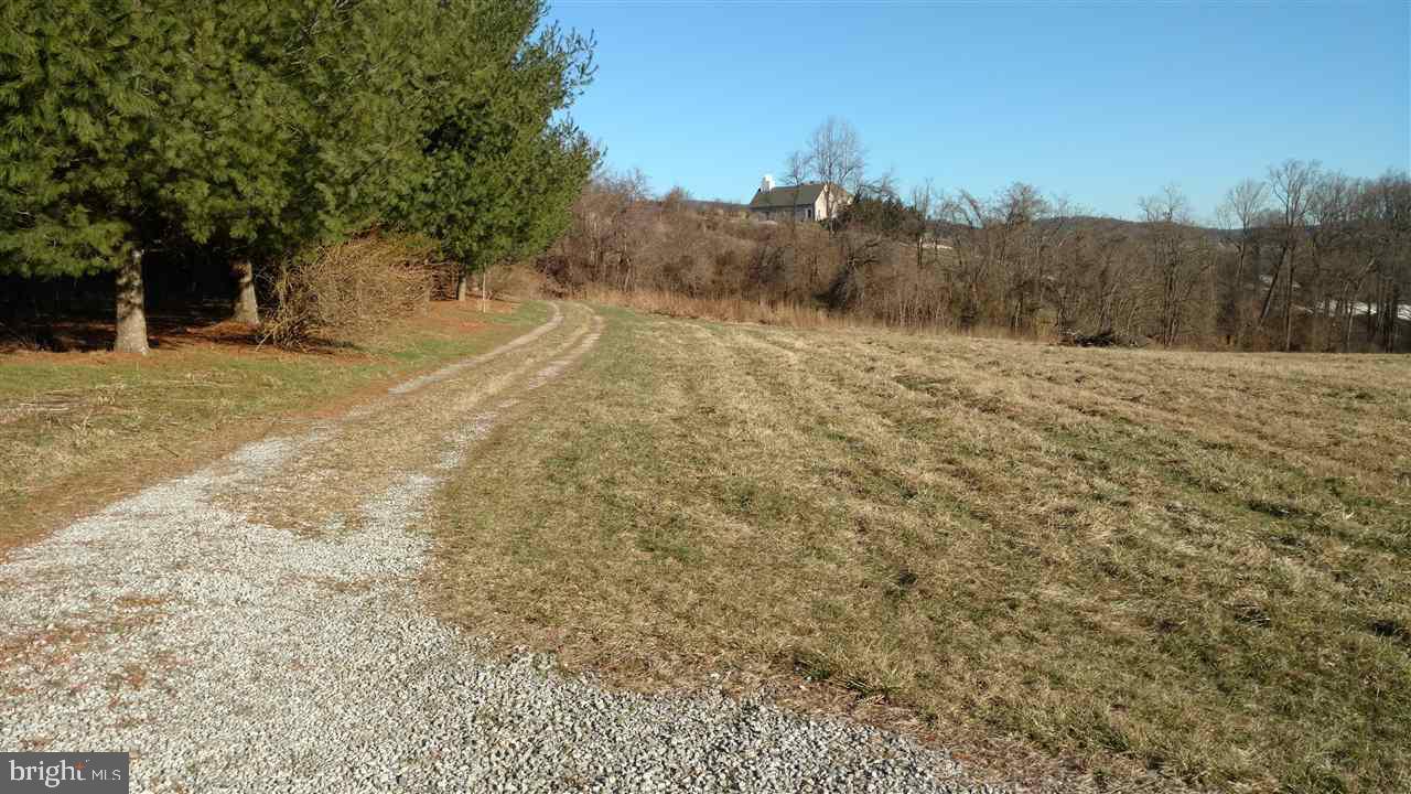 804 Mt Carmel Road Orrtanna, PA 17353 - Photo 3 of 3 Gallery Image 3