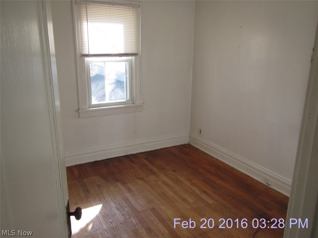 5968 Maplewood Road Cleveland, OH 44124 - Photo 9 of 12