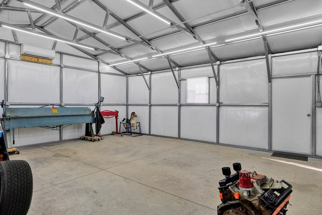 289 Whispering Pines Road Max Meadows, VA 24360 - Photo 42 of 46 Gallery Image 42