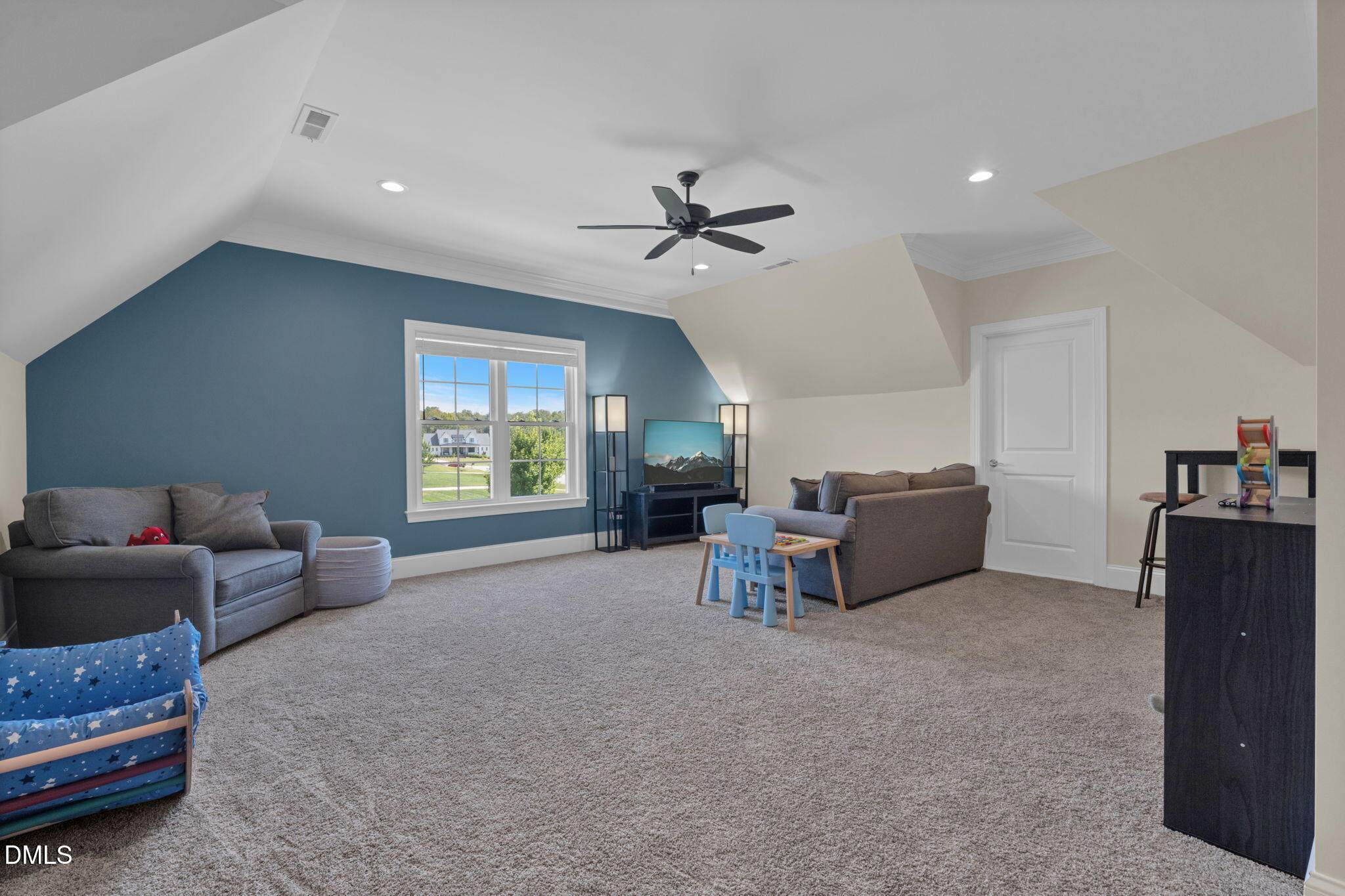 106 Garrison Farm Road Mebane, NC 27302 - Photo 27 of 46 a living room with furniture and a window