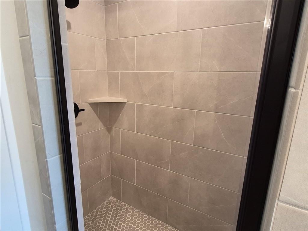 4927 146th Street Basehor, KS 66007 - Photo 11 of 67
