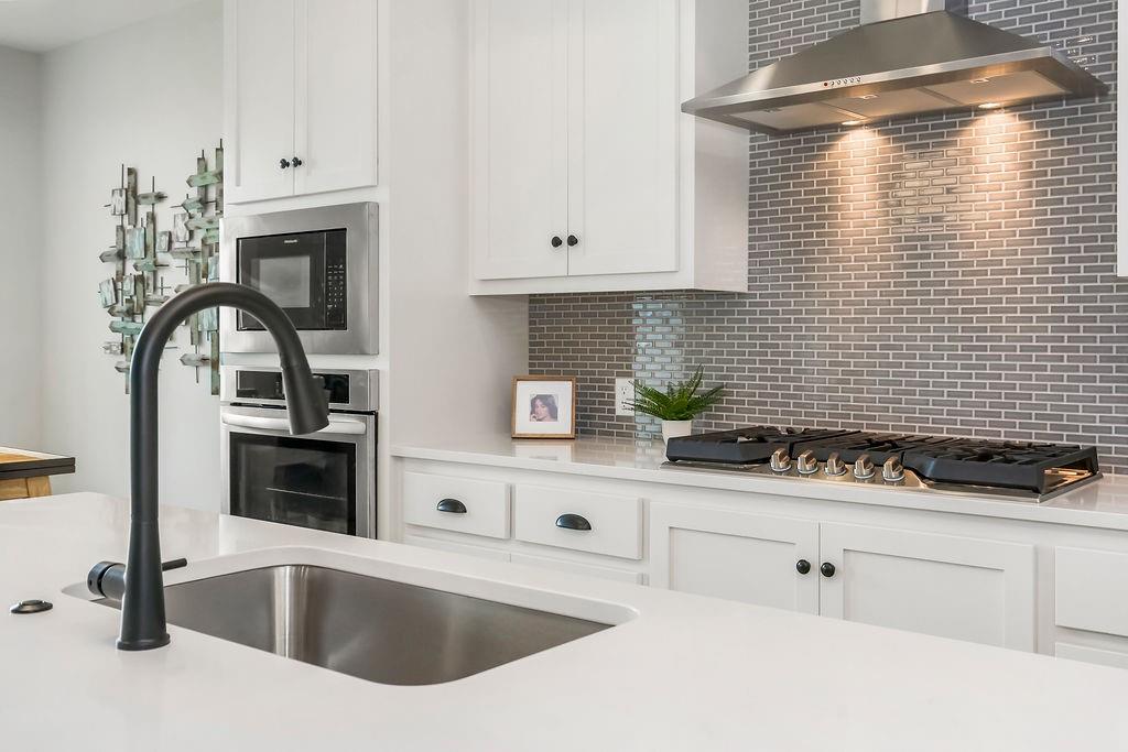 4927 146th Street Basehor, KS 66007 - Photo 25 of 64