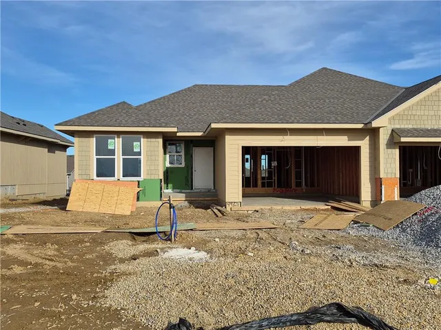 $469,000 | 4927 146th Street, Basehor, KS 66007