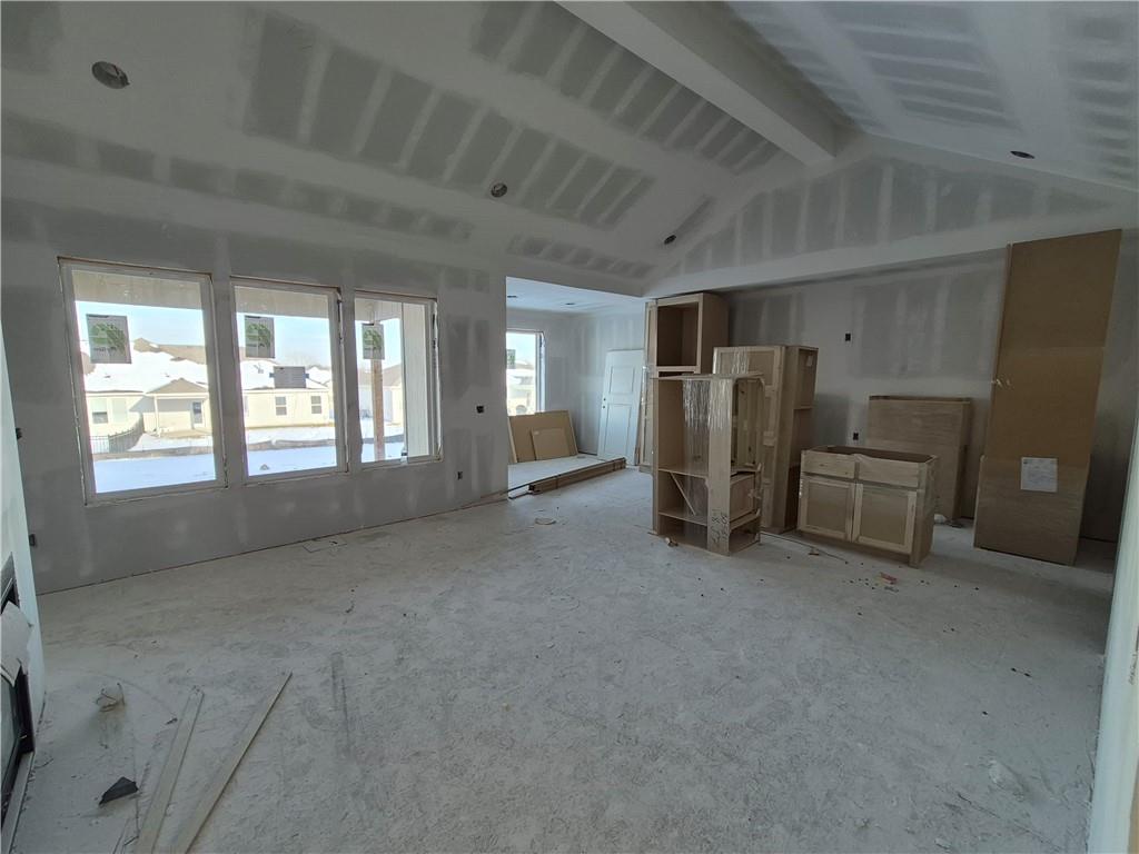 4927 146th Street Basehor, KS 66007 - Photo 6 of 64