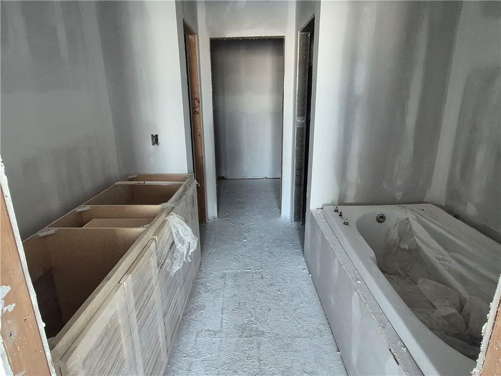 4927 146th Street Basehor, KS 66007 - Photo 10 of 64