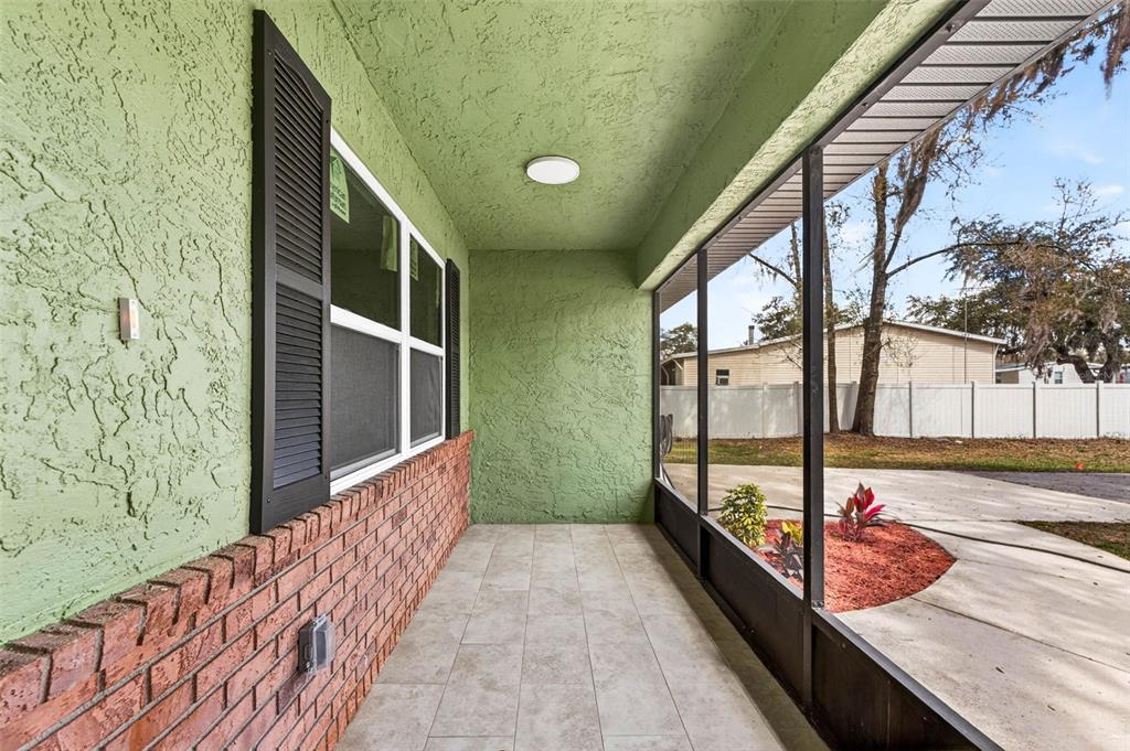 4221 Burrows Road Zephyrhills, FL 33542 - Photo 12 of 56