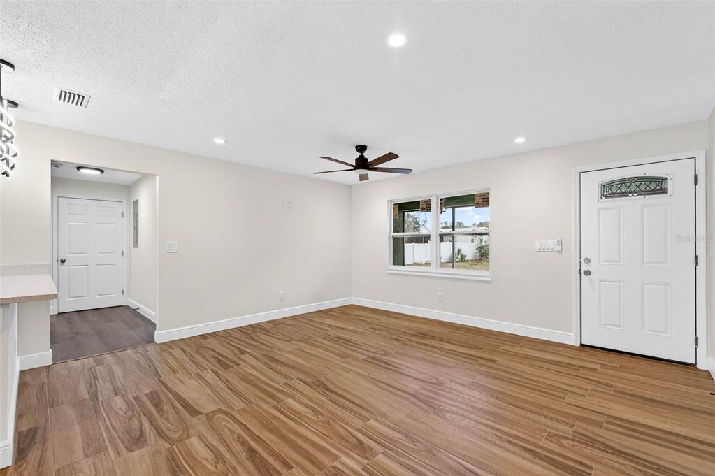 4221 Burrows Road Zephyrhills, FL 33542 - Photo 14 of 56