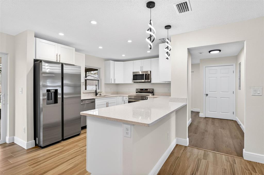 4221 Burrows Road Zephyrhills, FL 33542 - Photo 20 of 56