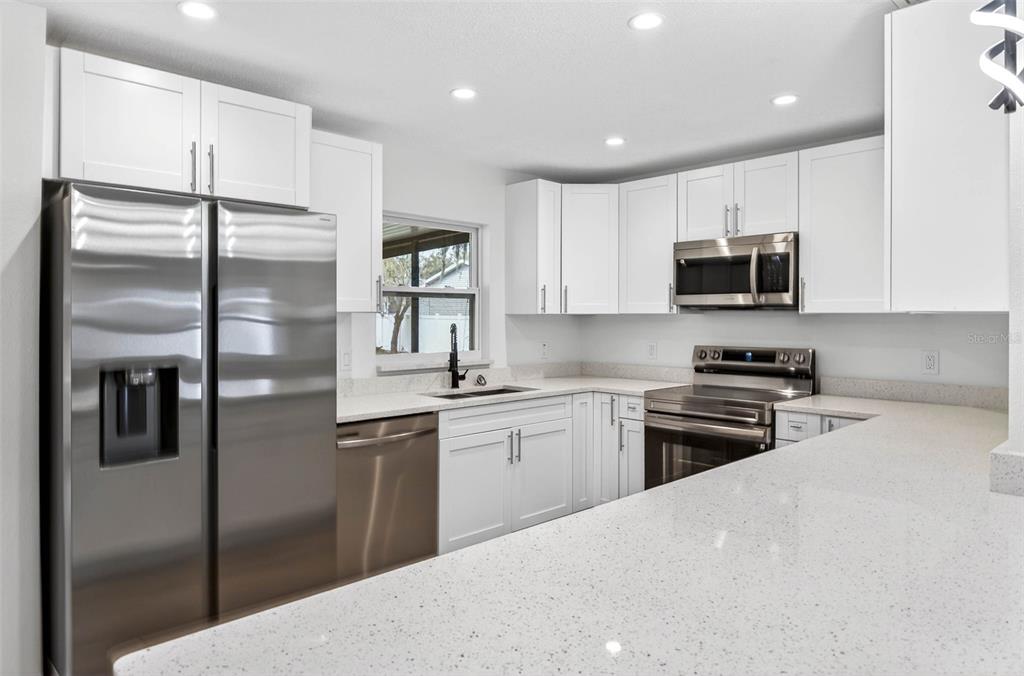 4221 Burrows Road Zephyrhills, FL 33542 - Photo 24 of 56