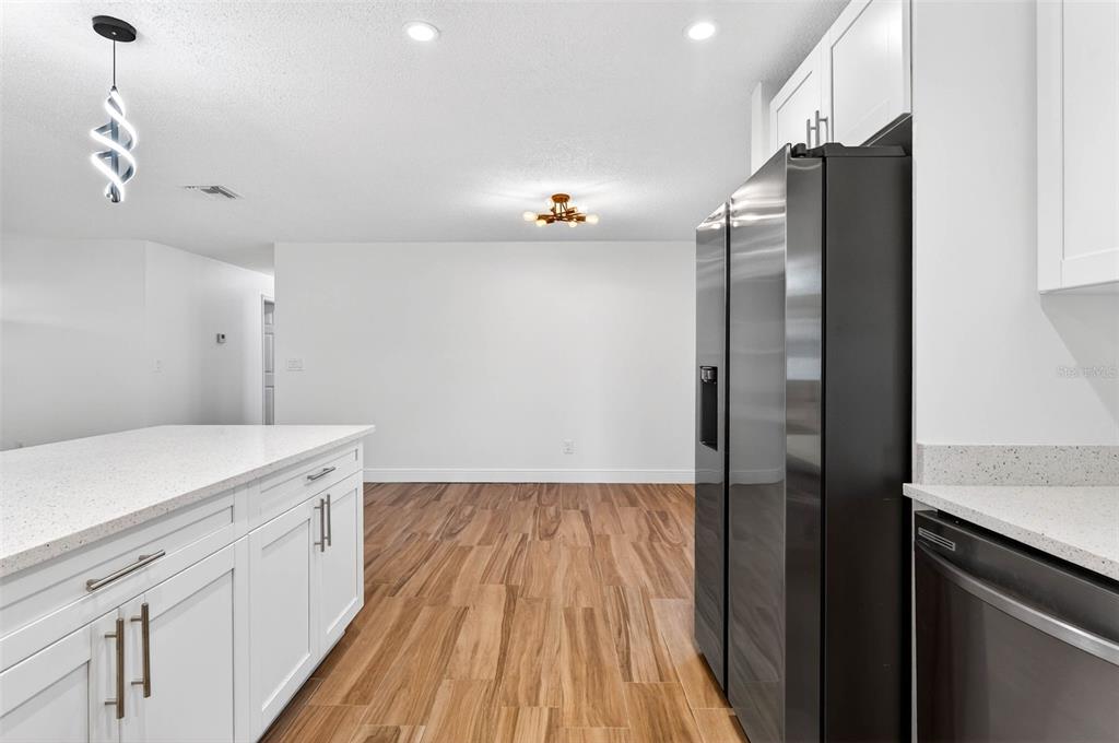 4221 Burrows Road Zephyrhills, FL 33542 - Photo 27 of 56