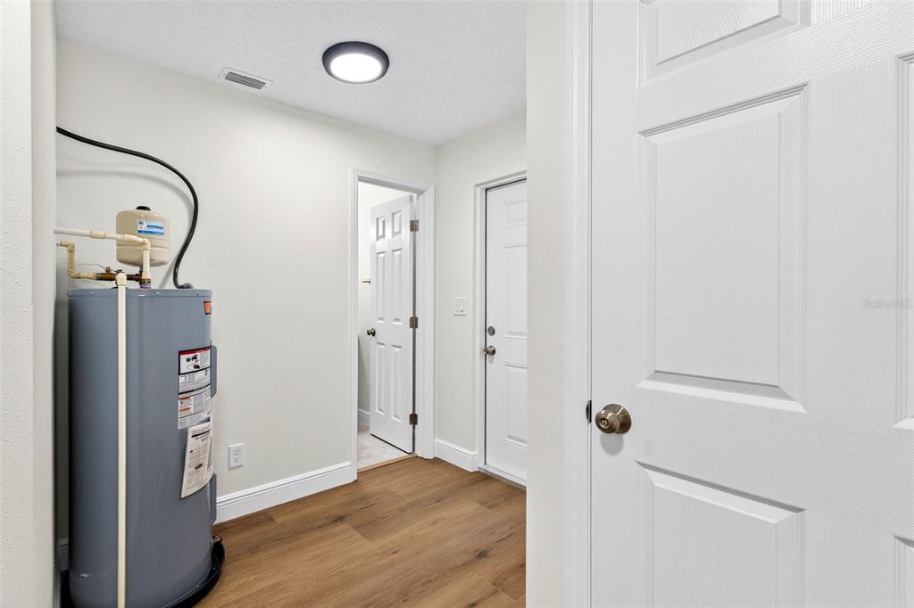 4221 Burrows Road Zephyrhills, FL 33542 - Photo 28 of 56