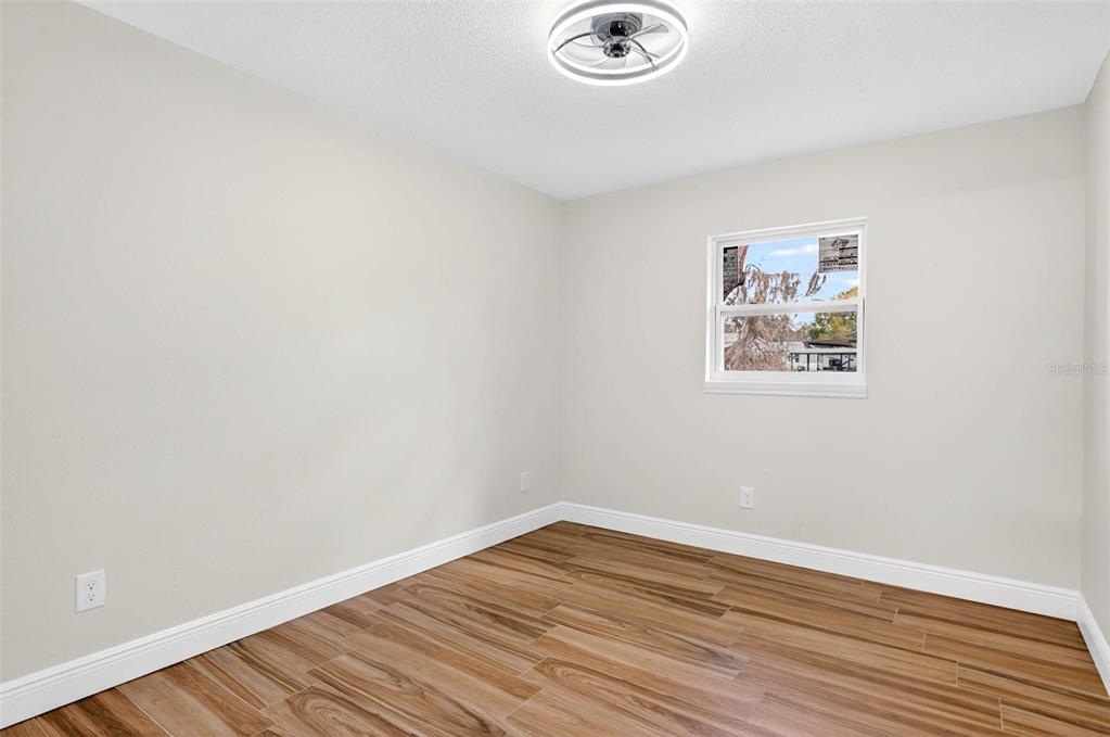 4221 Burrows Road Zephyrhills, FL 33542 - Photo 31 of 56