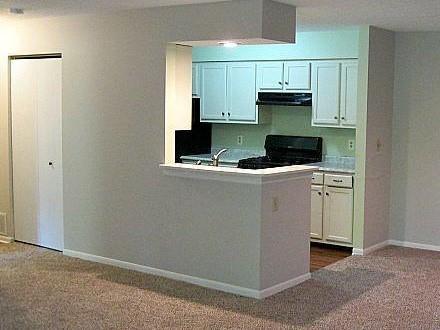 2171 Hedgerow Road, Unit 2171F Columbus, OH 43220 - Photo 7 of 17