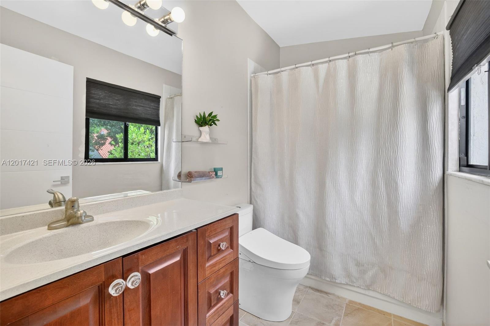 3848 Atlanta Street Hollywood, FL 33021 - Photo 38 of 79 Primary bathroom