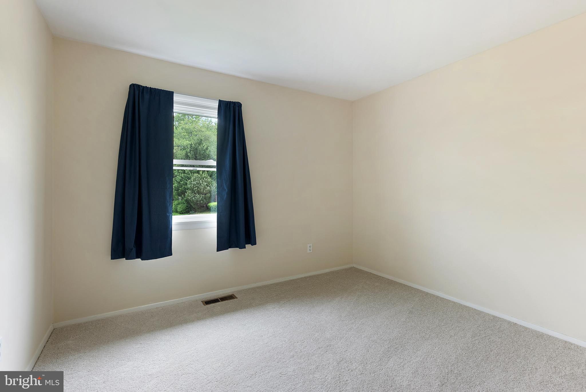 4610 Ballygar Road Baltimore, MD 21236 - Photo 17 of 35 Bedroom 2