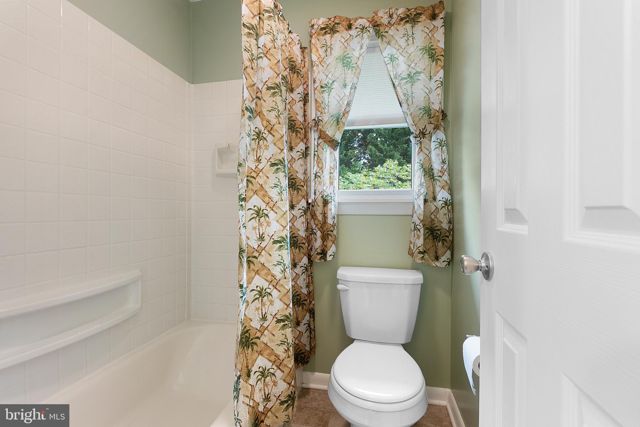 4610 Ballygar Road Baltimore, MD 21236 - Photo 20 of 35 Hall Bathroom