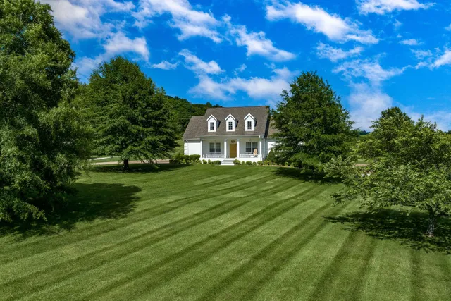 $1,500,000 | 4901 Toll Dugger Road, Culleoka, TN 38451