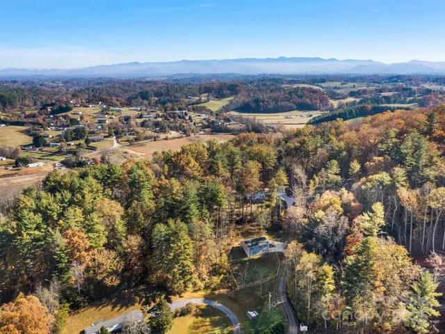 $499,900 | 30 Shire Wy Lane, Leicester, NC 28748