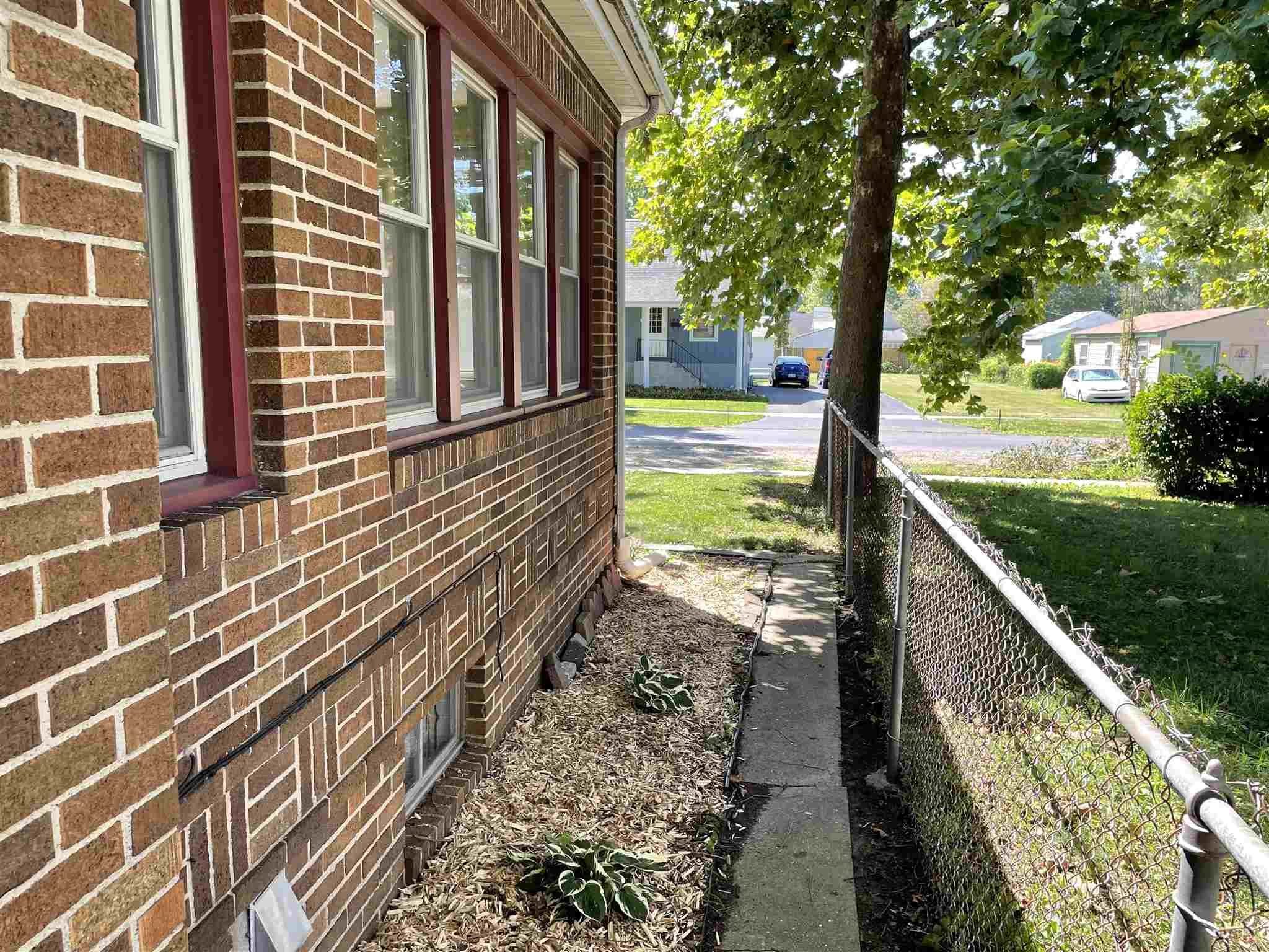 1913 East Keys Avenue Springfield, IL 62702 - Photo 27 of 30