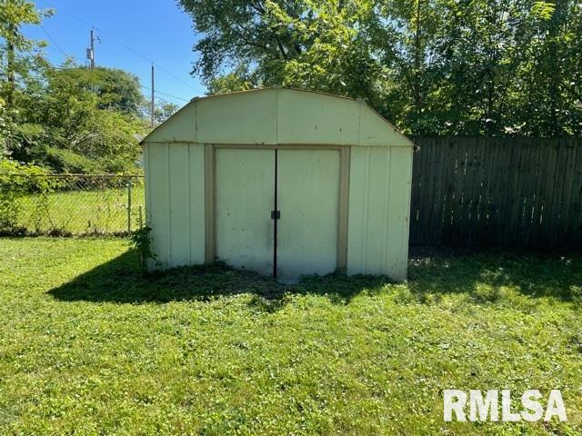 1913 East Keys Avenue Springfield, IL 62702 - Photo 28 of 30