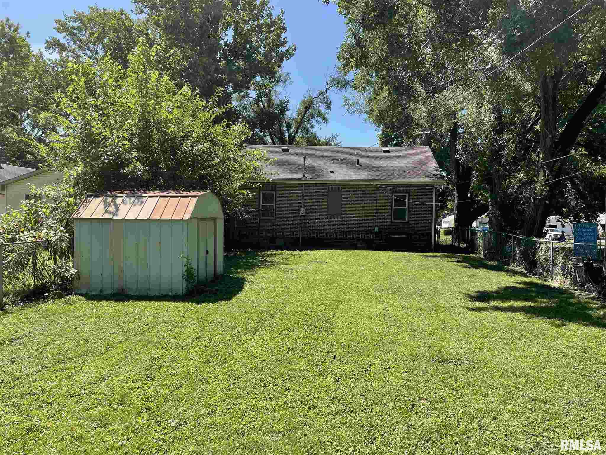 1913 East Keys Avenue Springfield, IL 62702 - Photo 29 of 30