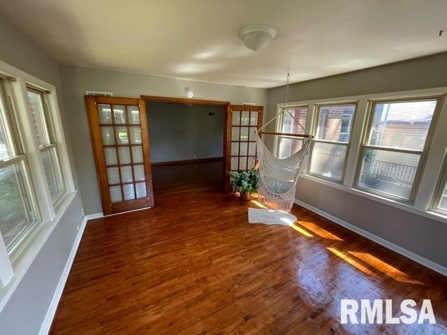 1913 East Keys Avenue Springfield, IL 62702 - Photo 5 of 30