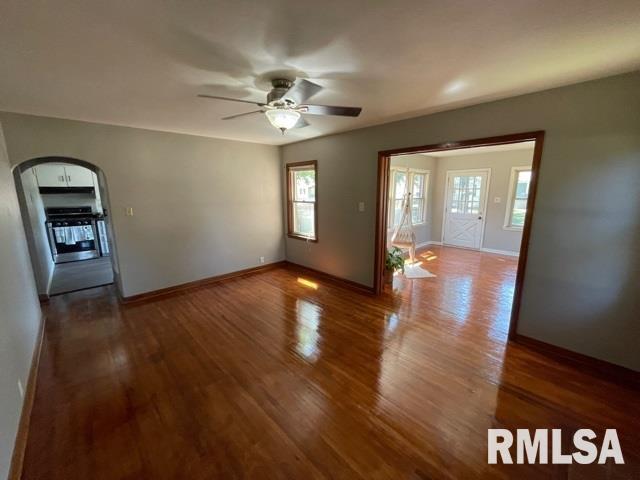 1913 East Keys Avenue Springfield, IL 62702 - Photo 8 of 30
