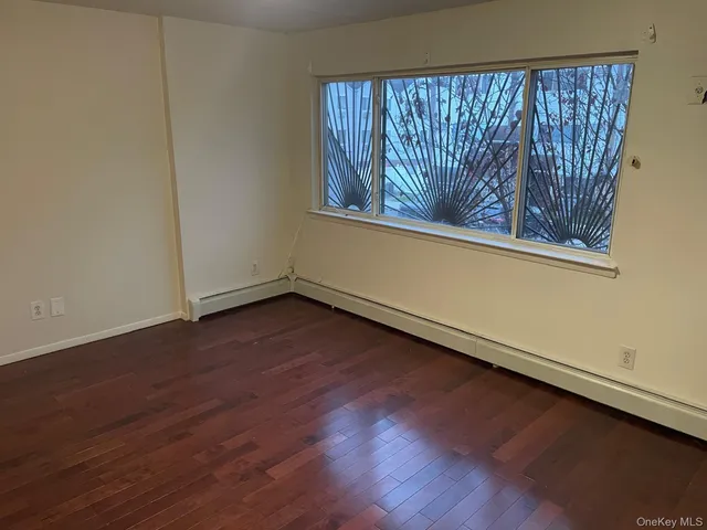 $4,300 | 7 Dune Court | Harding Park