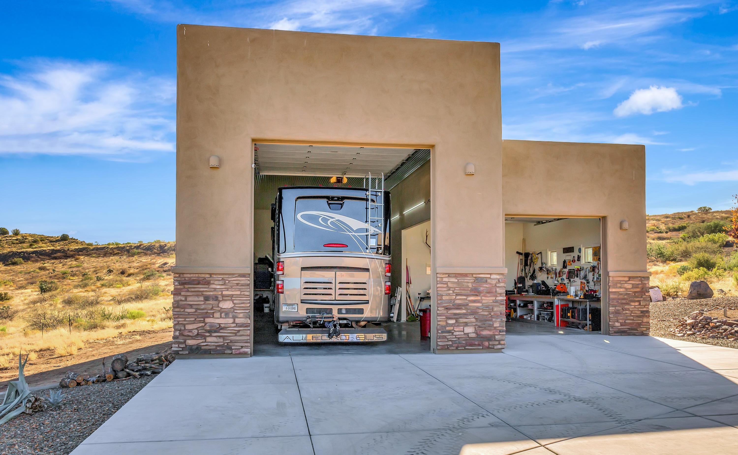 15825 East Broken Bit Road Mayer, AZ 86333 - Photo 36 of 50 036_RV Garage