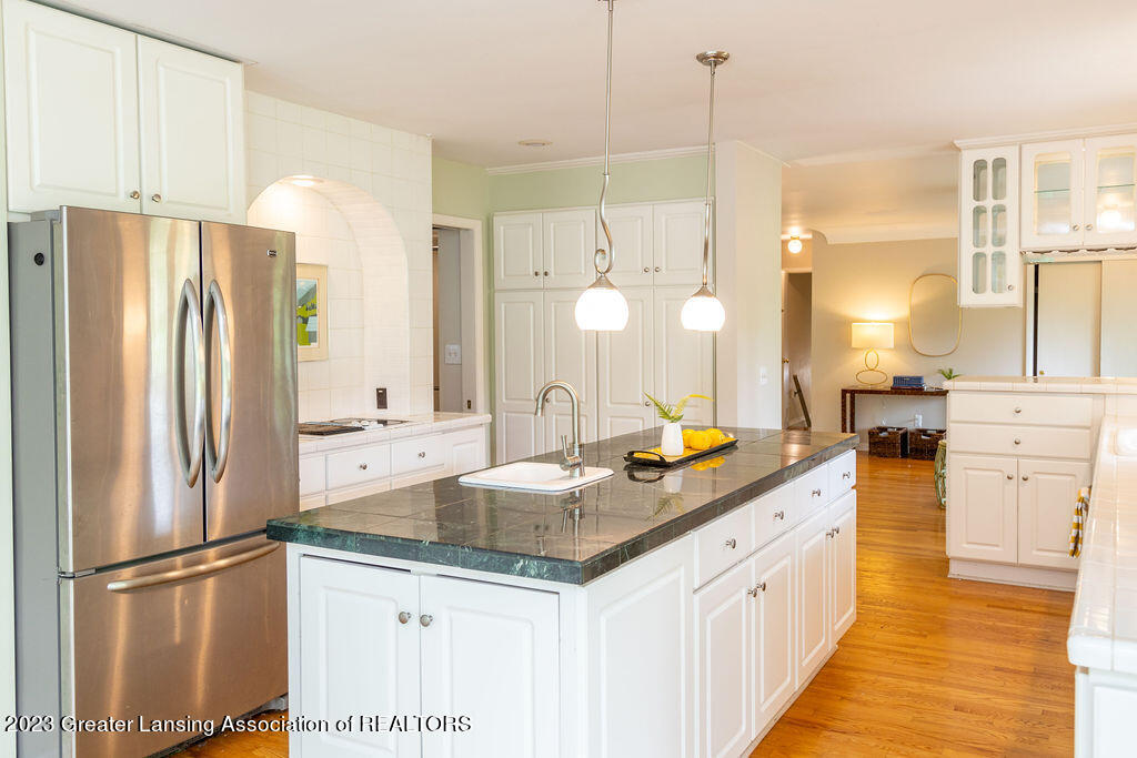 4427 Barton Road Lansing, MI 48917 - Photo 33 of 59 4427 Barton