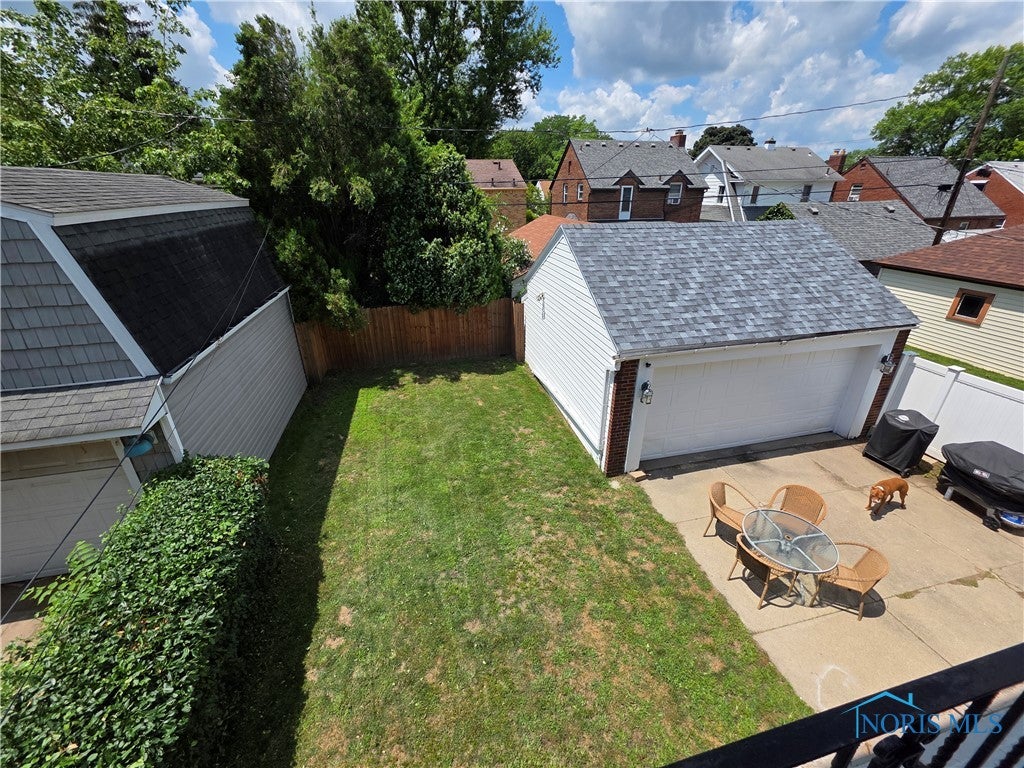 3935 Garrison Road Toledo, OH 43613 - Photo 21 of 29 Look at backyard