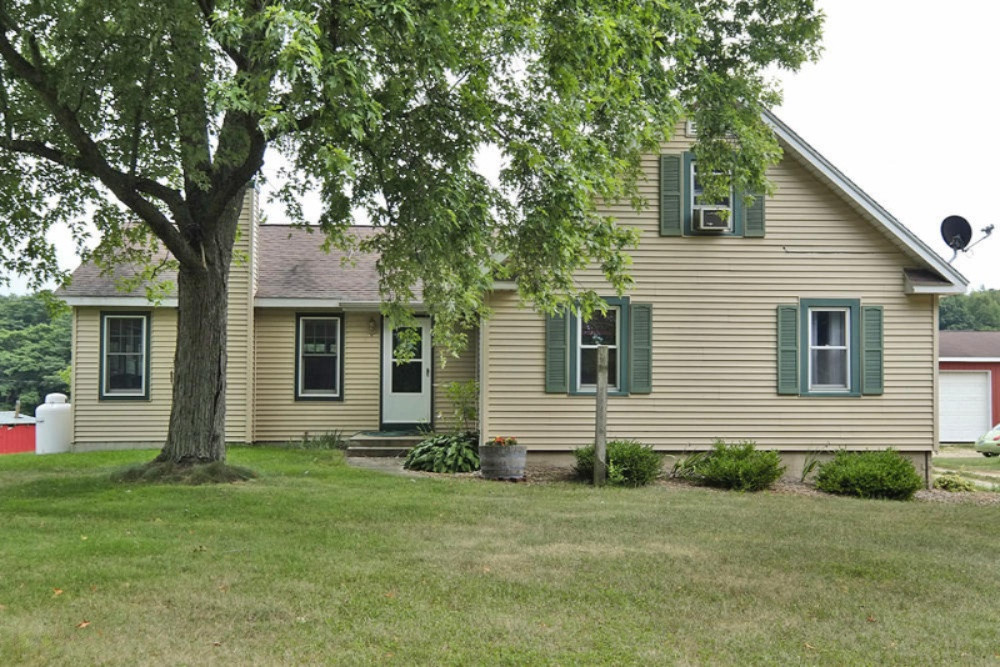 13815 Hallock Road Hickory Corners, MI 49060 - Photo 32 of 57 13815 Hallock-33