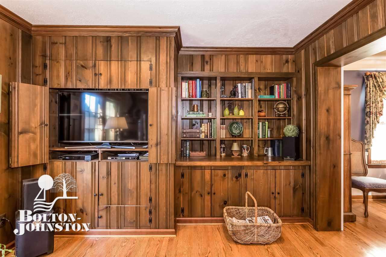 1366 Bishop Road Grosse Pointe Park, MI 48230 - Photo 15 of 50