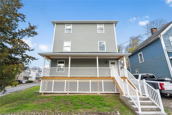 $1,800 | 20 Oak Street, Unit 2, Walden, NY 12586
