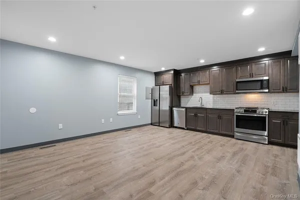 $1,800 | 20 Oak Street, Unit 2, Walden, NY 12586