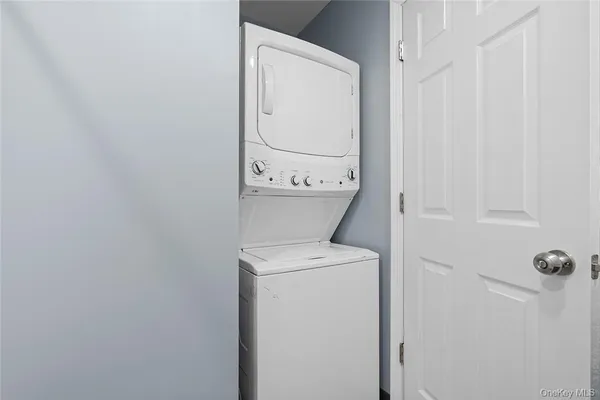 $1,800 | 20 Oak Street, Unit 2, Walden, NY 12586