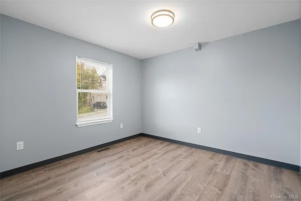 $1,800 | 20 Oak Street, Unit 2, Walden, NY 12586