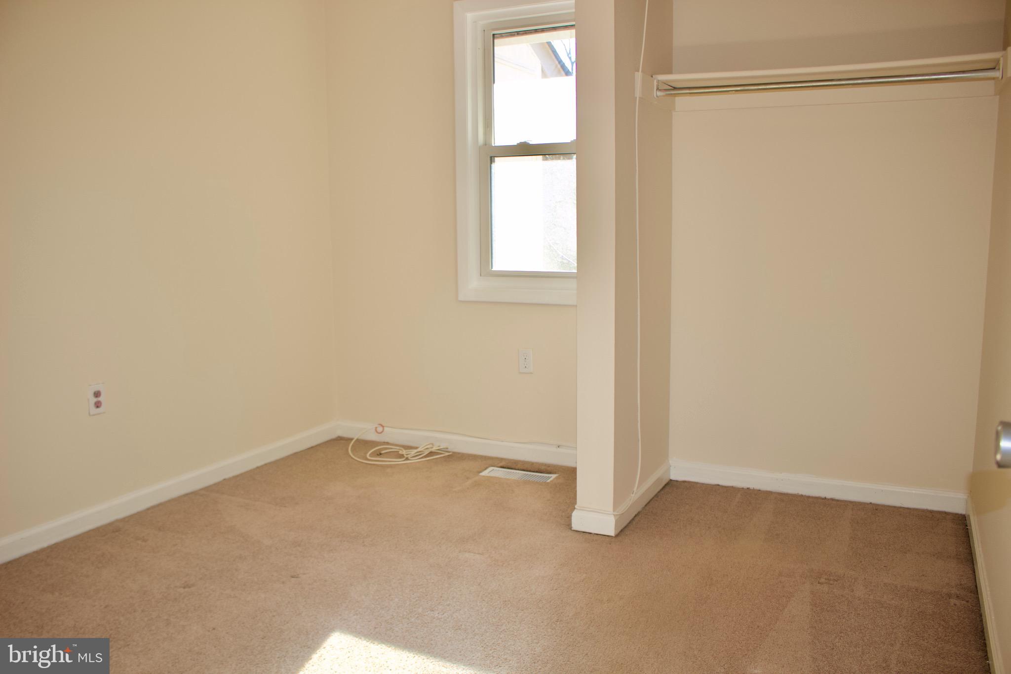 9731 Ashbourn Drive Burke, VA 22015 - Photo 13 of 26 Room 1