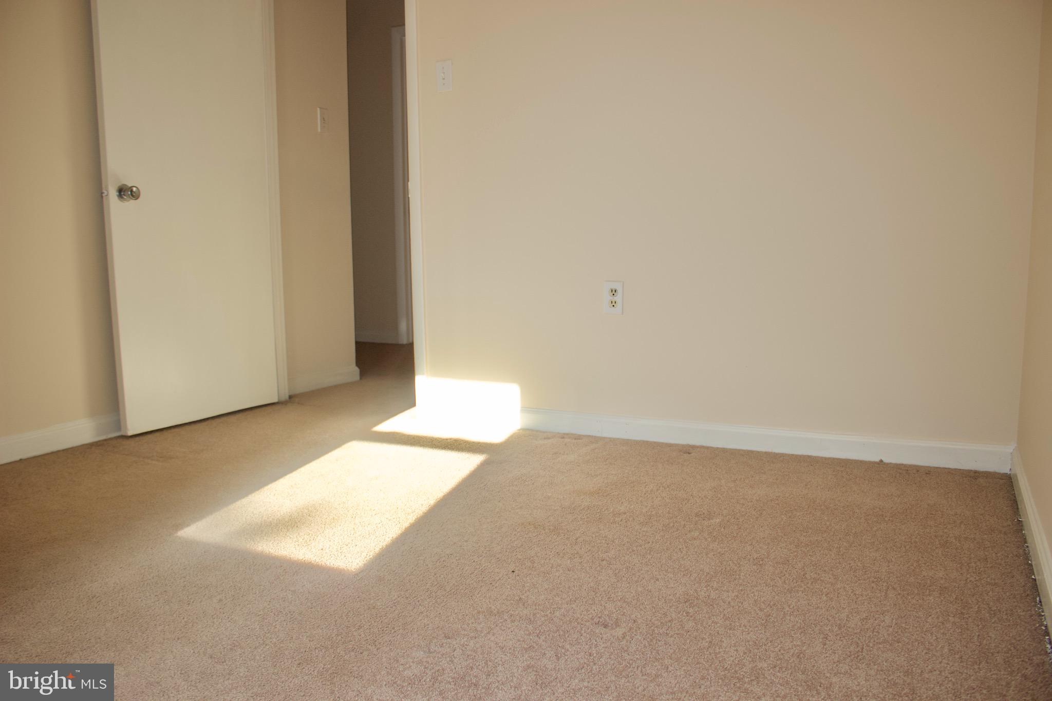 9731 Ashbourn Drive Burke, VA 22015 - Photo 14 of 26 Room 1