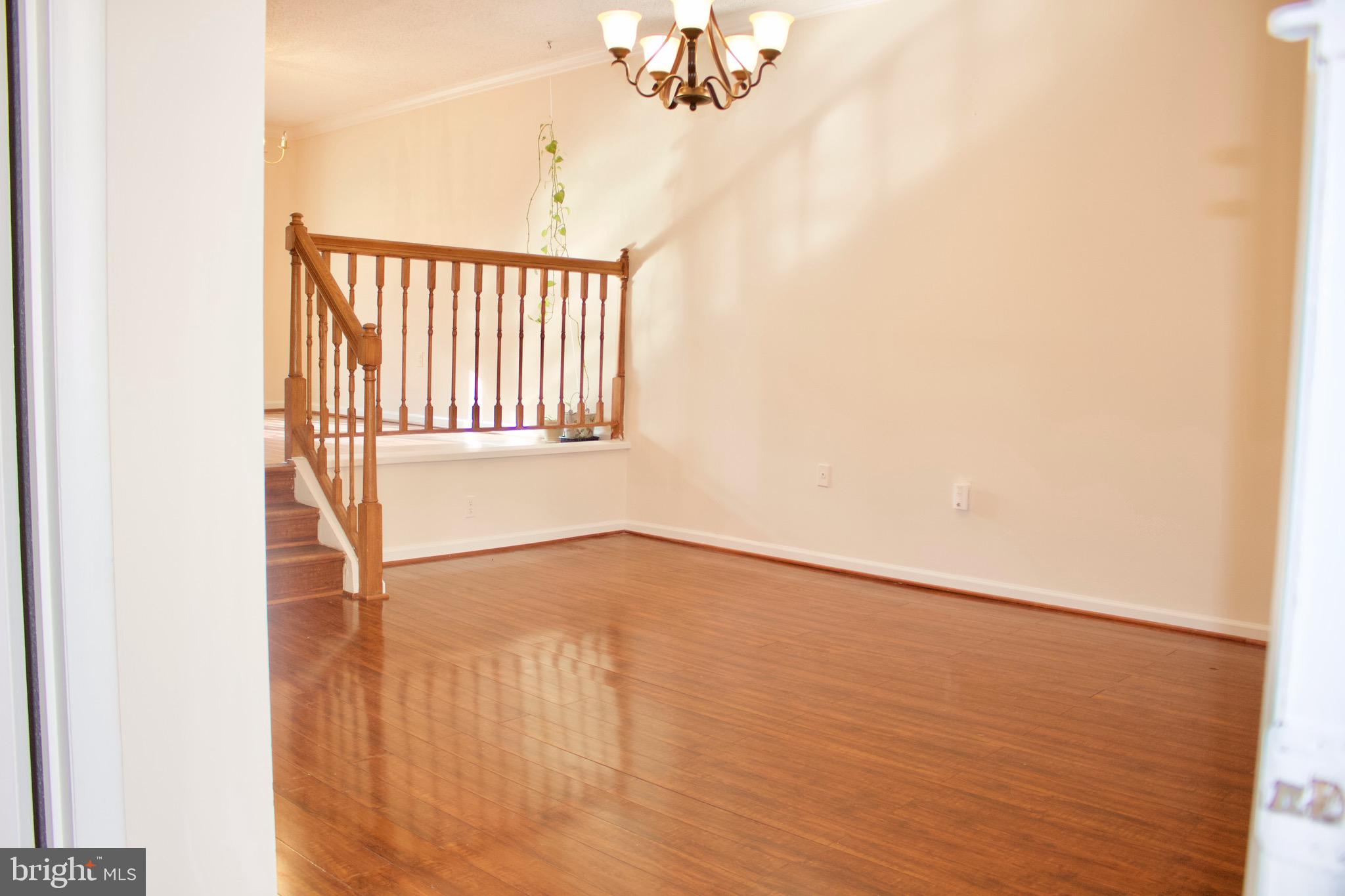 9731 Ashbourn Drive Burke, VA 22015 - Photo 2 of 26 Living room