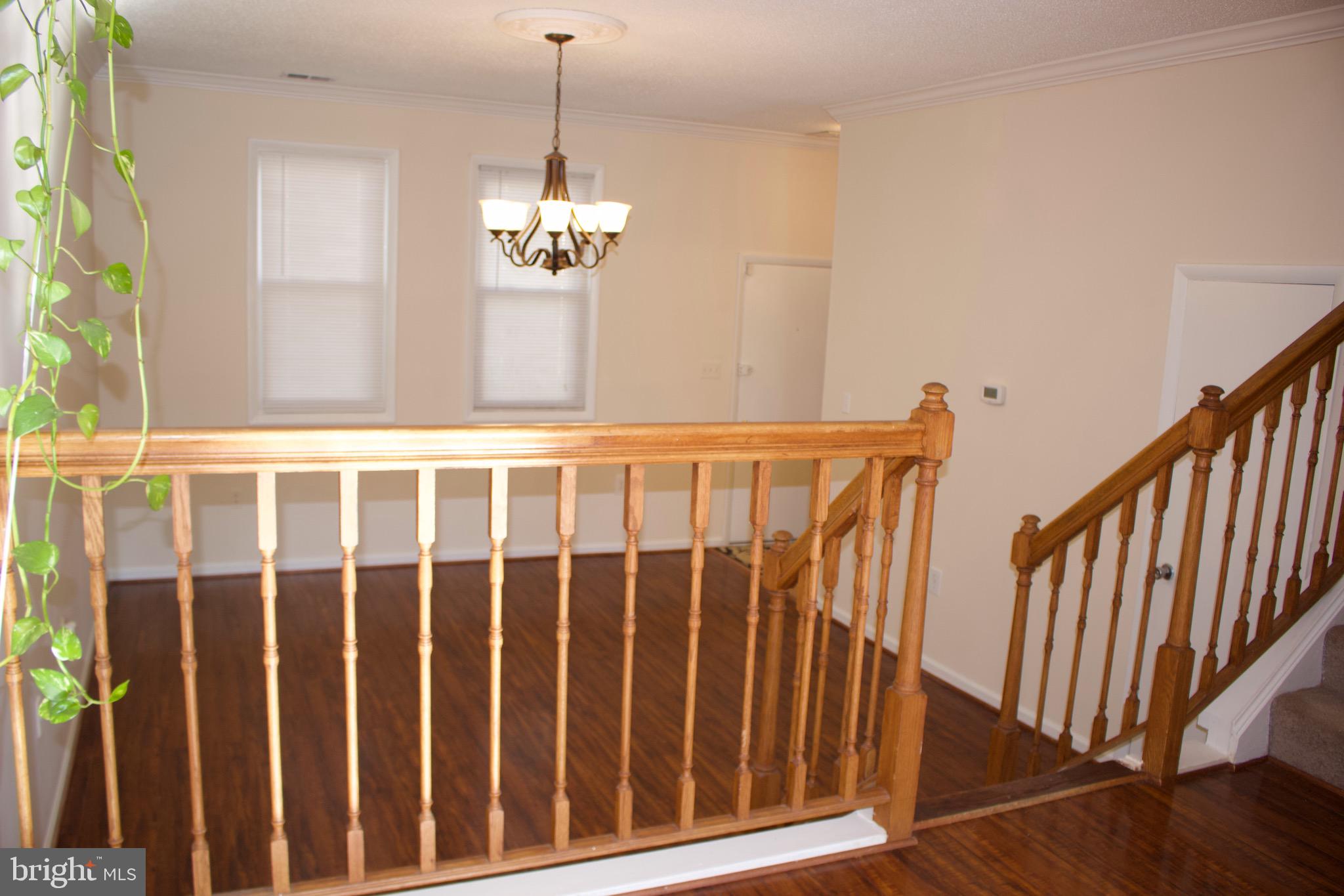 9731 Ashbourn Drive Burke, VA 22015 - Photo 4 of 26 Living room