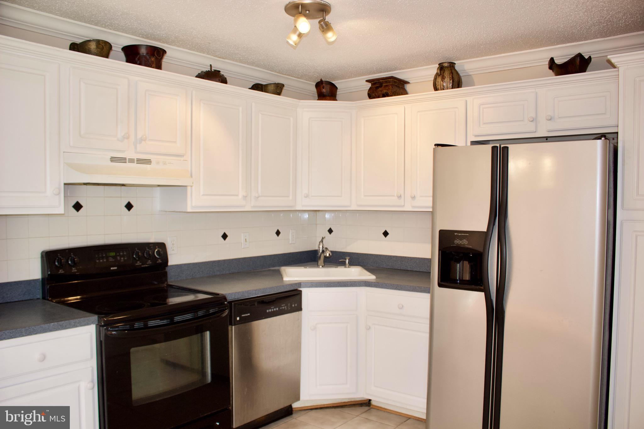 9731 Ashbourn Drive Burke, VA 22015 - Photo 10 of 26