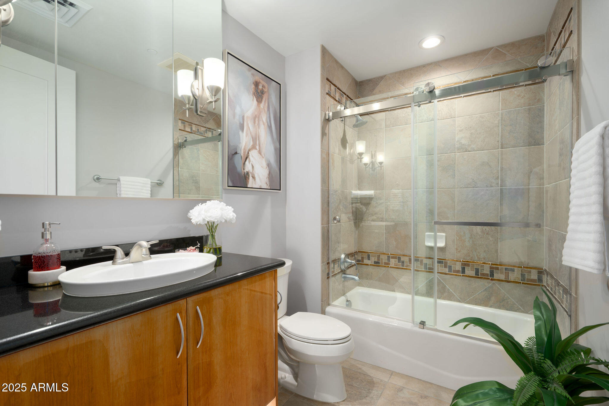 140 East Rio Salado Parkway, Unit 504 Tempe, AZ 85281 - Photo 15 of 51 a bathroom with a sink a toilet and bathtub