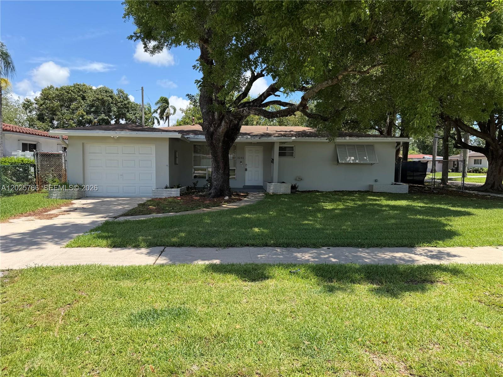 3241 Pierce Street Hollywood, FL 33021 - Photo 1 of 5