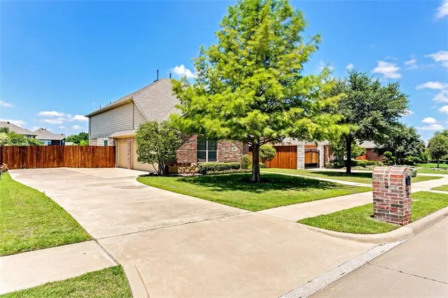 $2,700 | 423 Rainforest Court, Murphy, TX 75094